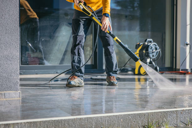 Best Deck Cleaning Services  in Keewatin, MN