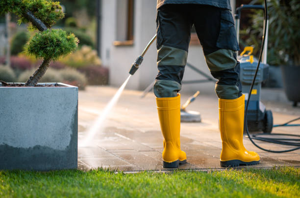 Best Garage Pressure Washing  in Keewatin, MN